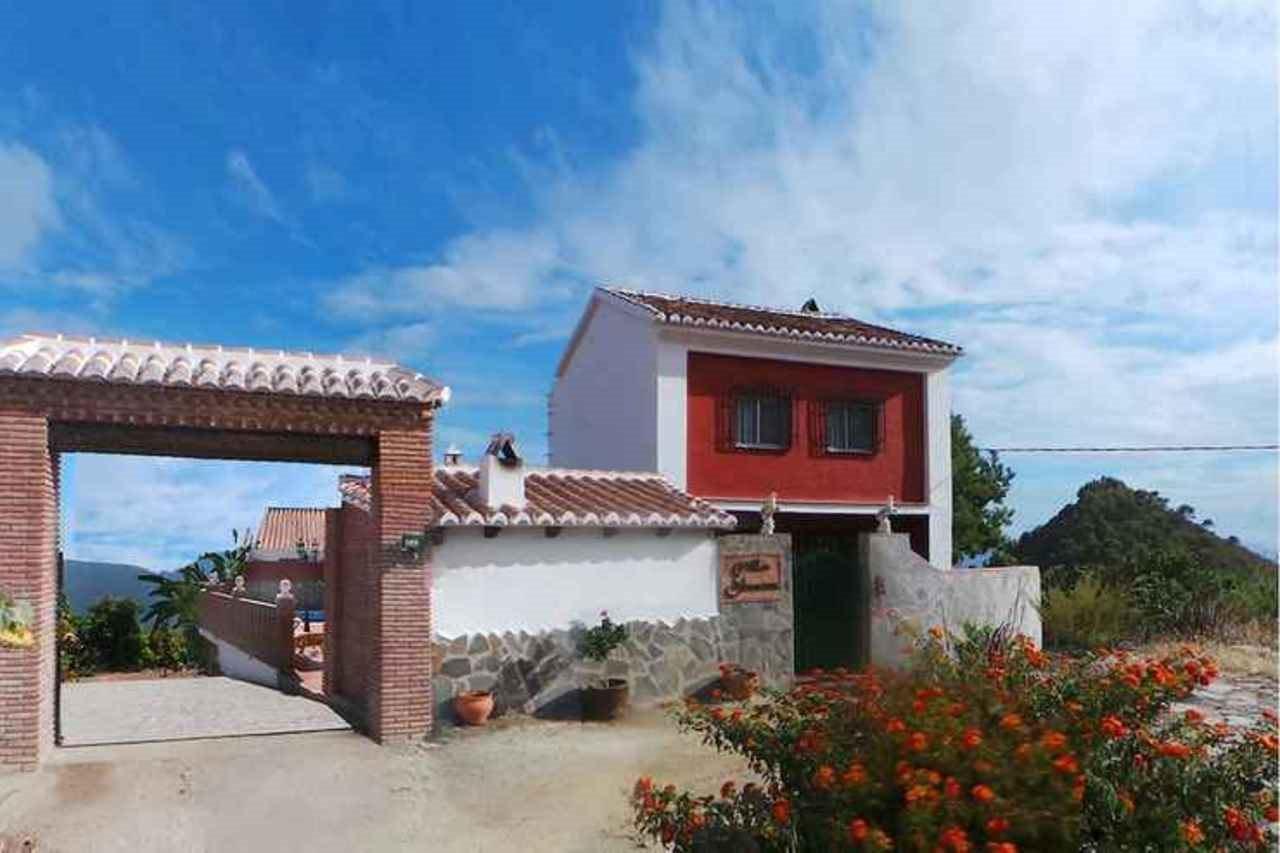 Villa Alvarez نيرخا المظهر الخارجي الصورة